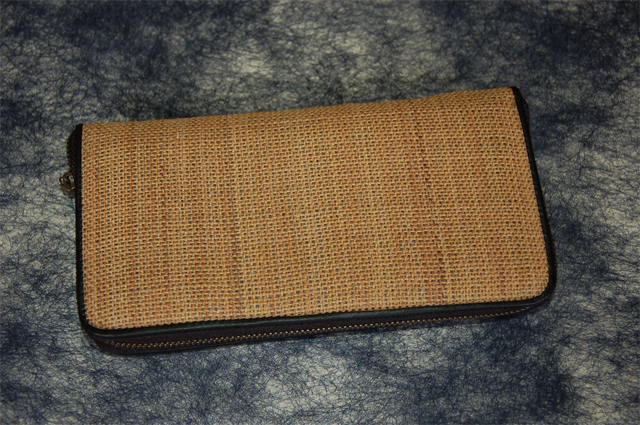 品品 / 羽越しな布のお財布